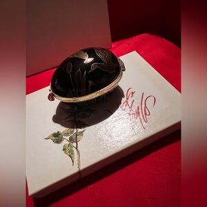 Trinket Box. Vintage Royal Orleans Porcelain Egg 1985